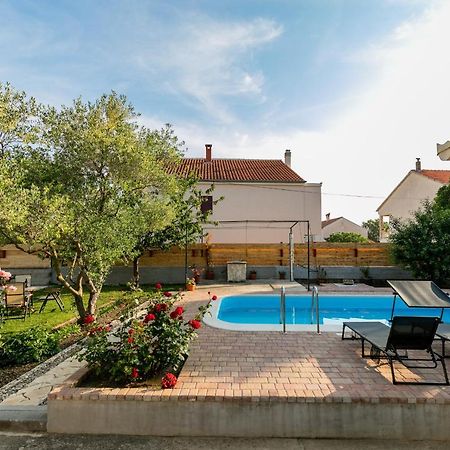 Vacation Home Duilo Donji Zemunik Экстерьер фото