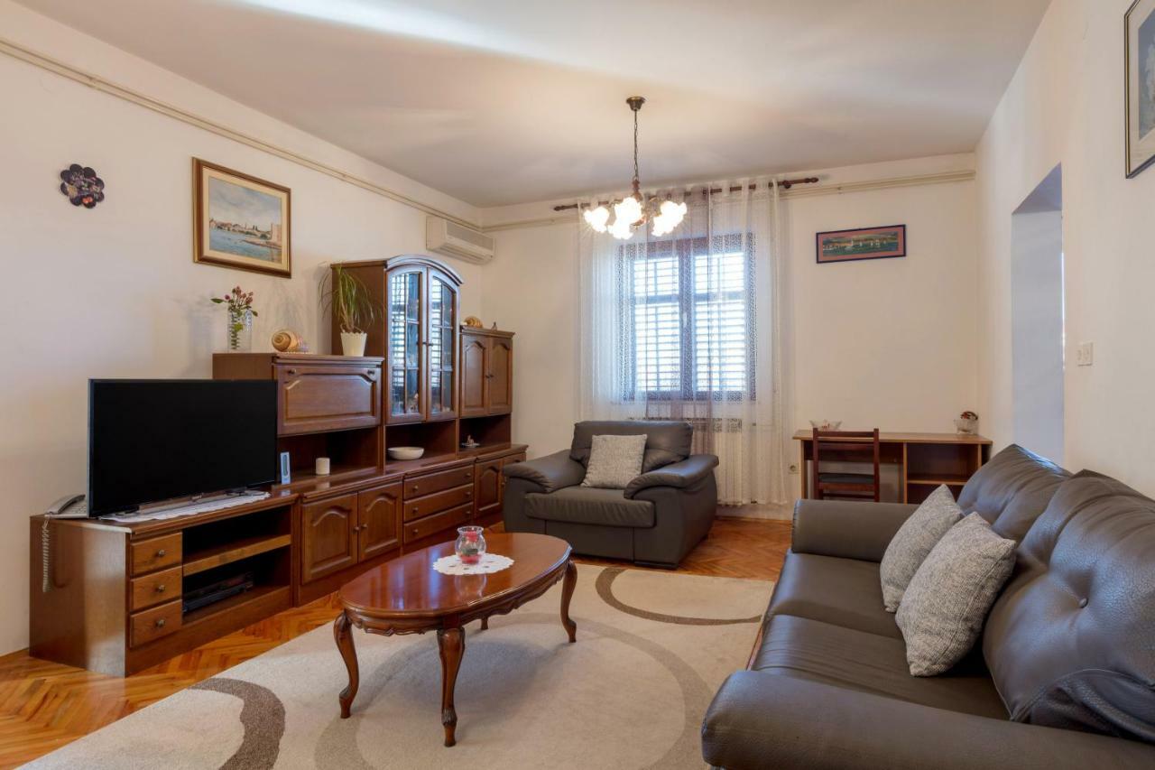 Vacation Home Duilo Donji Zemunik Экстерьер фото